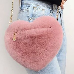 Fluffy heart pink heart bag with gold chain